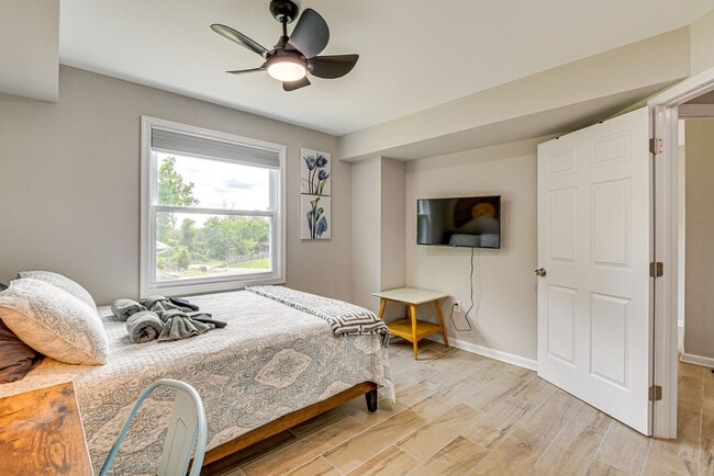 Photo - 6604 Oak St Unidad SI ID1546158P