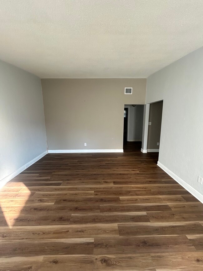 Photo - 1503 Noble Pl