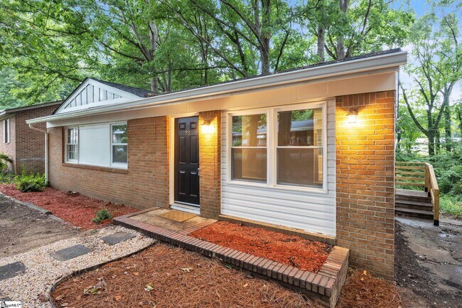 Photo - 31 Lynwood Dr