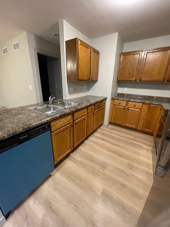 Photo - 2931 King James Way