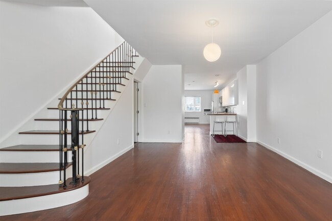Photo - 822 Palisade Ave