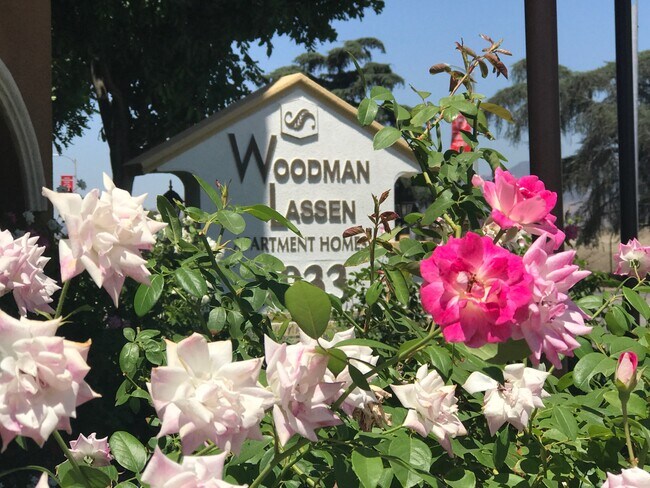 Woodman Lassen Apartments signage