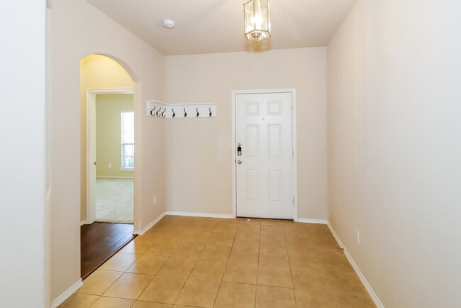 Photo - 140 Briar Grove Dr