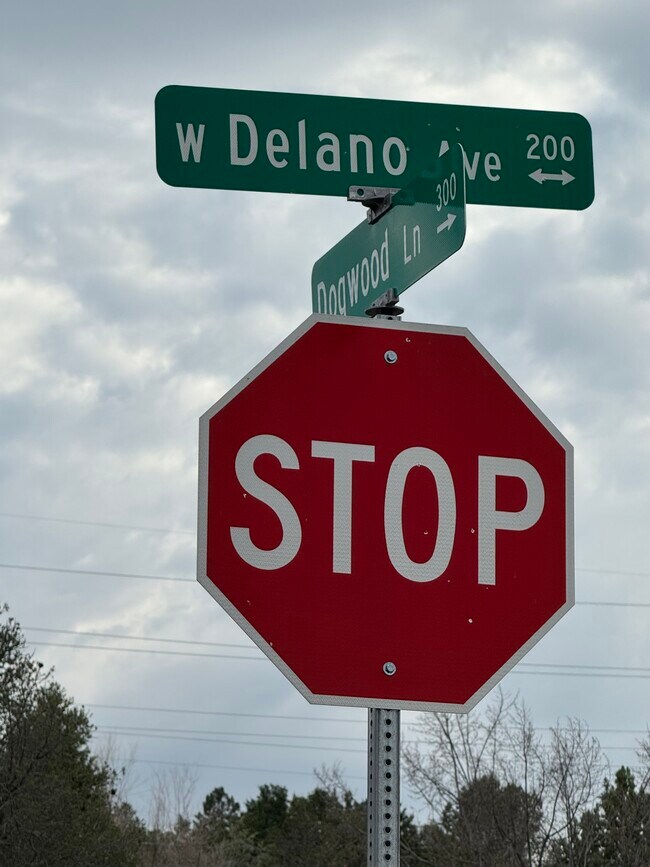 Photo - 368 Dogwood Ln House