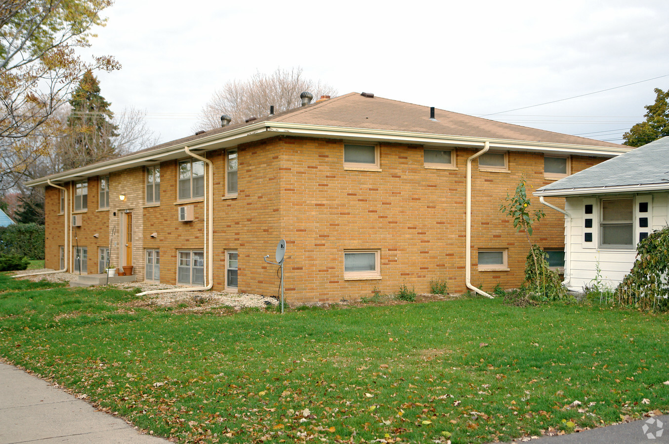 Photo - 1485 Ivy Ave E Apartments