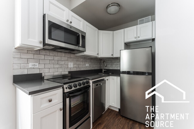 Photo - 640 W Wrightwood Ave Unit 106