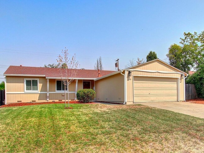 Beautiful 3 bd 2 bath house in Carmichael - Beautiful 3 bd 2 bath house in Carmichael