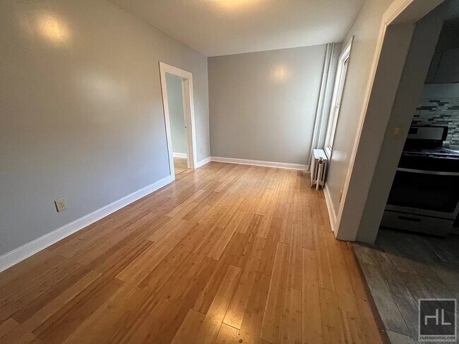 STORY AVENUE - STORY AVENUE Apartment Unit F