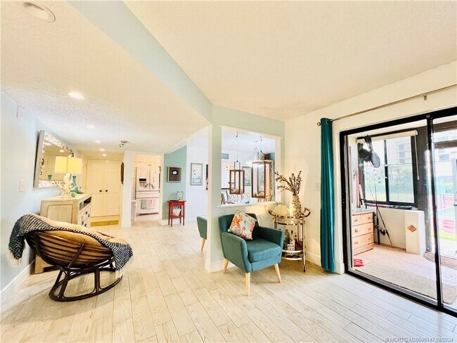 Photo - 10044 S Ocean Dr Unidad 102