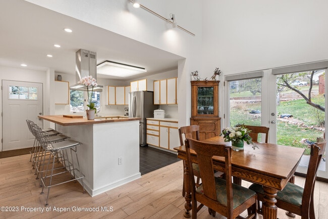 Photo - 500 Riverside Dr