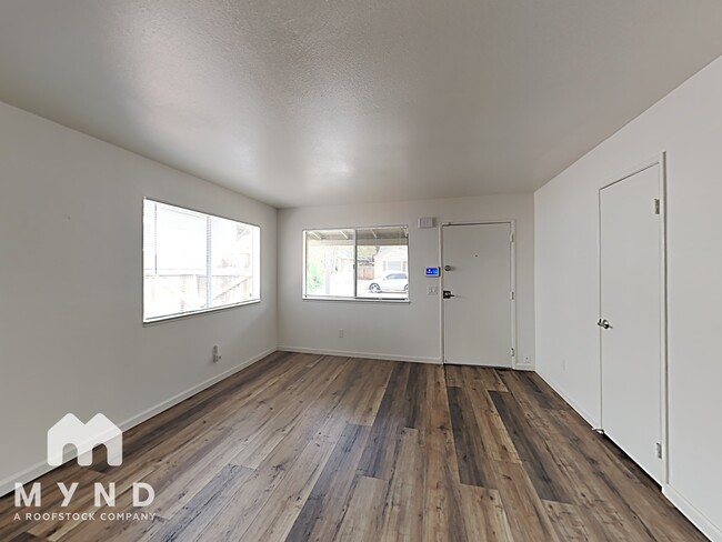 Photo - 2740 42nd St