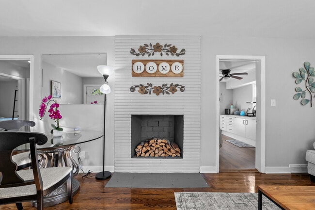 Photo - 1945 Camp Greene St