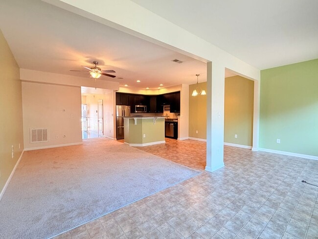 Photo - 3 Bedroom Townhome Riverwalk Townes
