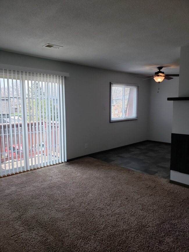 Photo - 2509 E 50th St Unidad #6