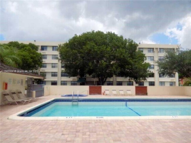 Photo - 2501 Riverside Dr Unit 506-A