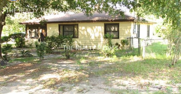 Building Photo - 1100 Santa Anita St Rental