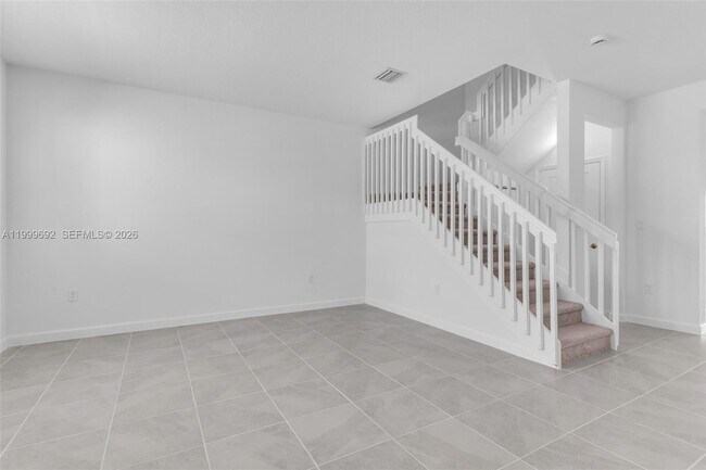 Photo - 2661 SE 28th St