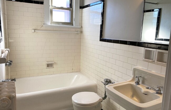 Photo - The Jonathan