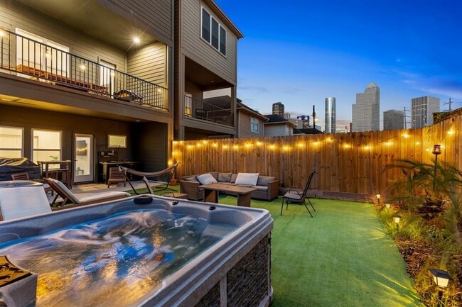 Photo - 1307 Ruthven St Casa