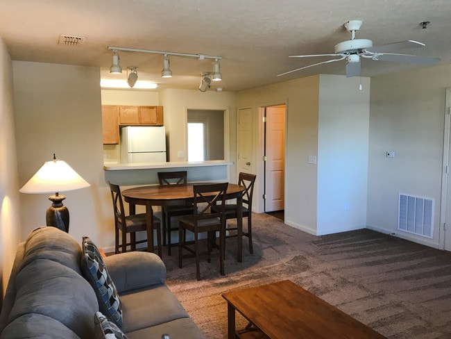 Una habitación - Alison Pointe Apartamentos