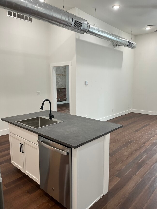 Photo - 174 Park Ave Unit 2