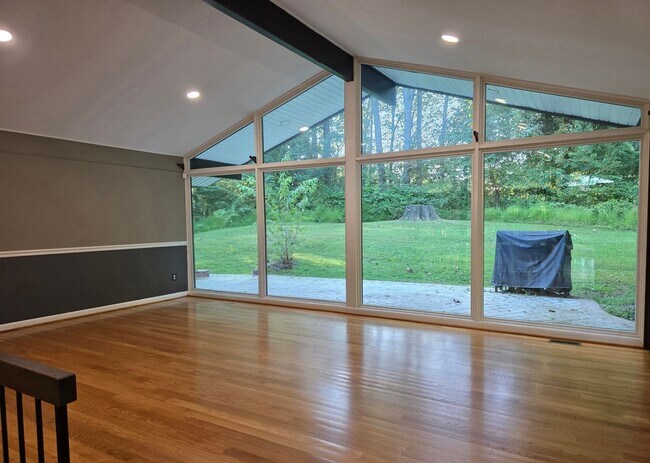 Photo - 27 Bridleshire Rd