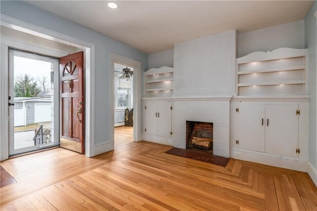 Photo - 41 Berwick Ln