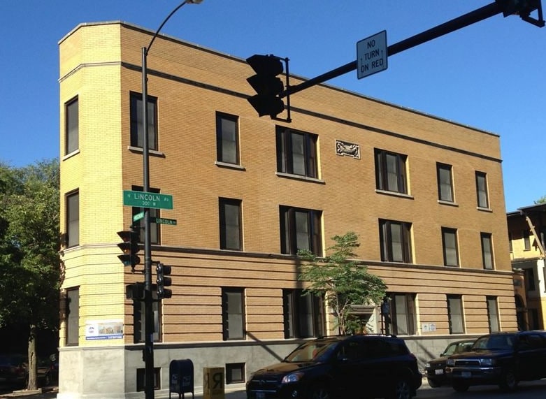 Photo - 1900 N Lincoln Ave Unit B01