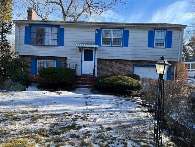 Building Photo - 2 S Sherwood Ave