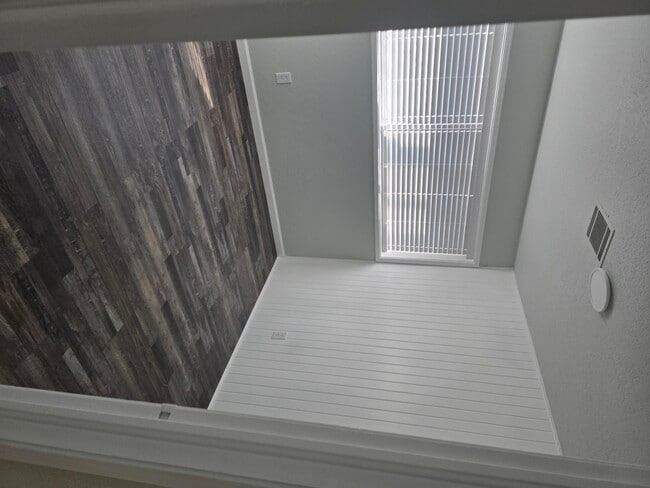 Photo - 2909 Mockingbird Ln