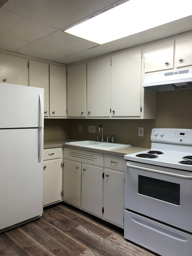 Photo - Skyview Apartments