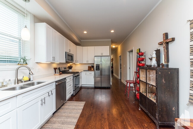 Photo - 839 Lyman Ave Unit 2