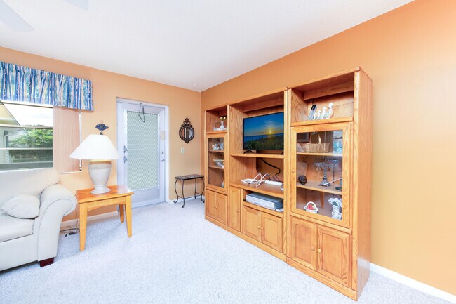 Photo - 322 Windsor N Unit 322