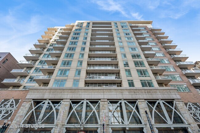 Photo - 230 W Division St Unidad 608 Rental