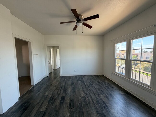 Photo - Mid-City Top Floor 2 Bedroom 1 Bath Gem