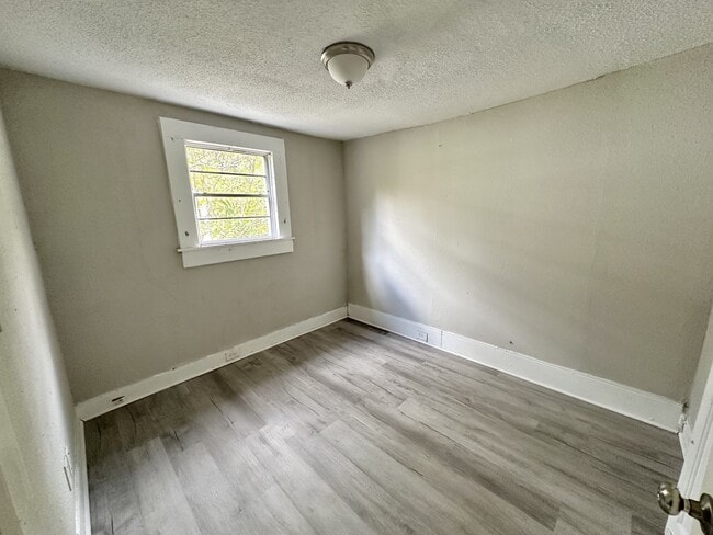 Photo - 1430 19th St Ensley