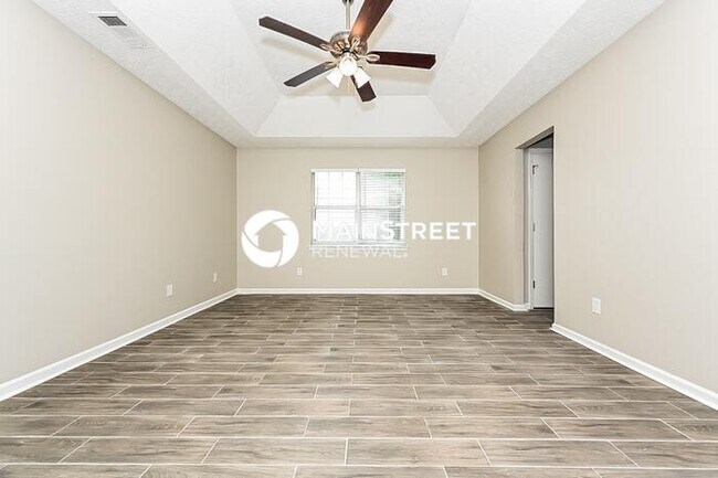 Photo - 3 Bedroom Pet-Friendly Home in Jonesboro, GA with Main Street Renewal