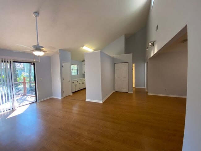 3154 Folsom Rd