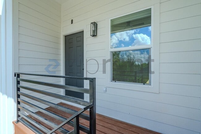 Photo - 303 Cartersville St