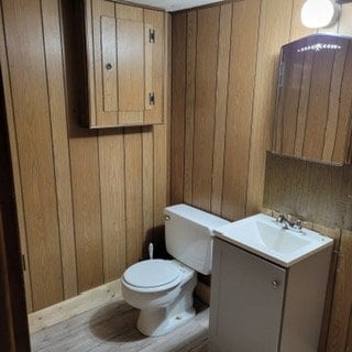 Photo - 5437 Elmwood Ave