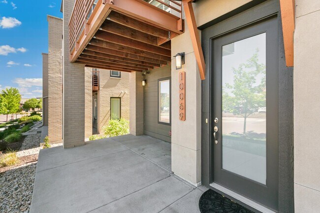Photo - 10069 Town Ridge Ln