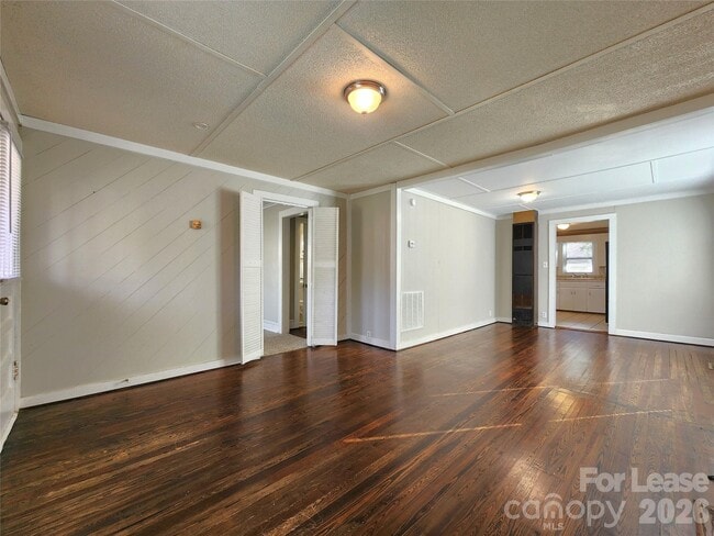 Photo - 317 Westview St