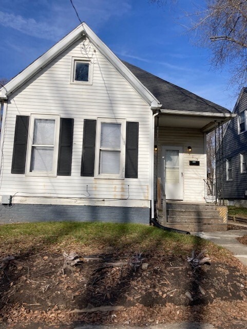 Photo - 915 W Macqueen Ave House