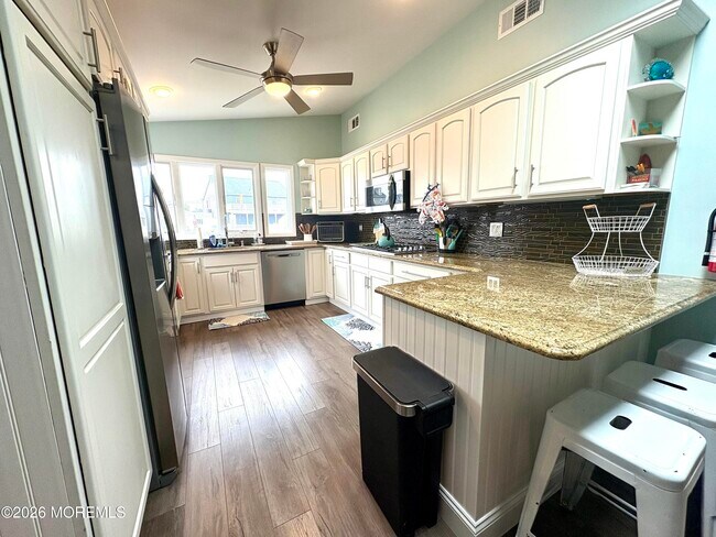 63 Lawrence Dr