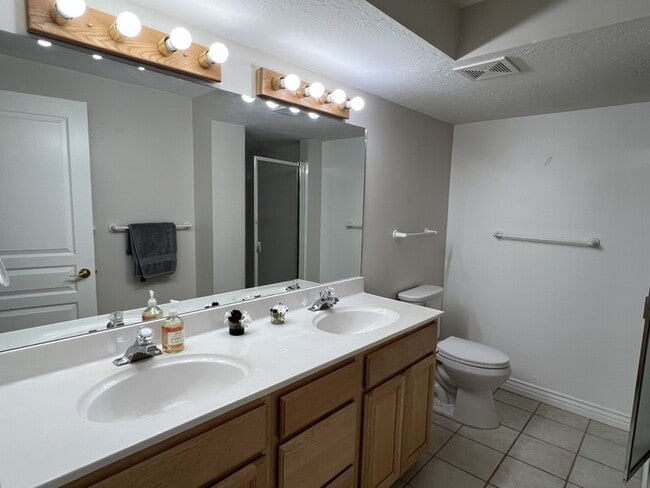 Photo - 1219 Bridle Trail Rd