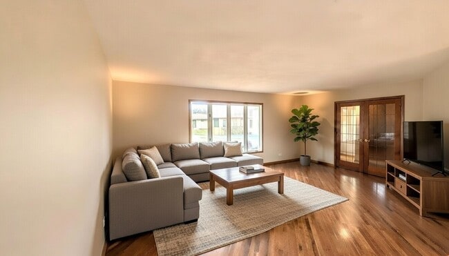 Photo - 1125 Charlene Ln