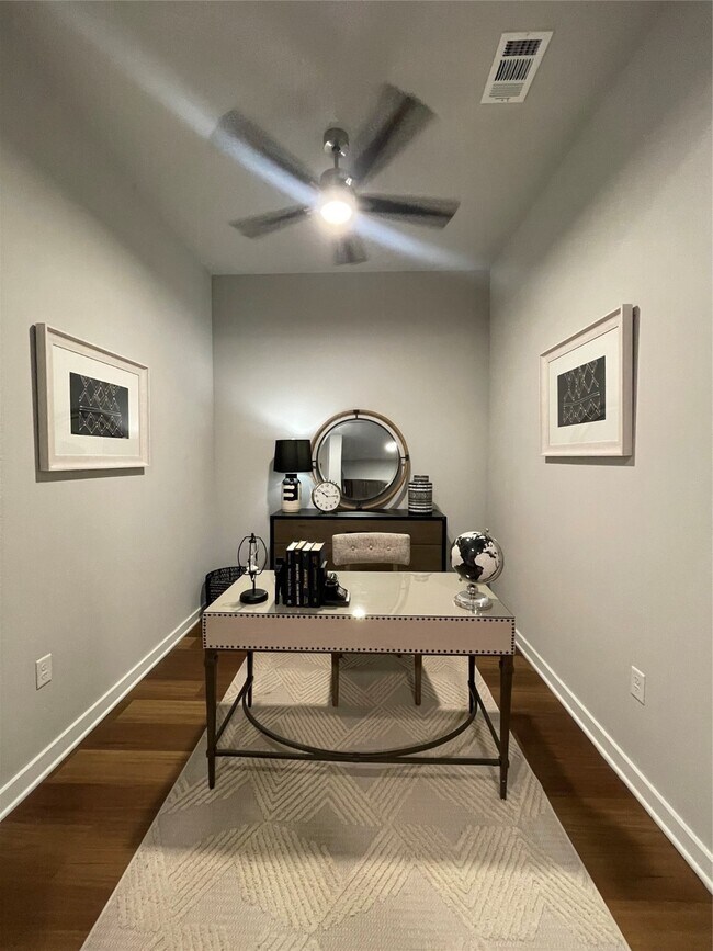 Photo - 12840 Jones Rd Unit 101