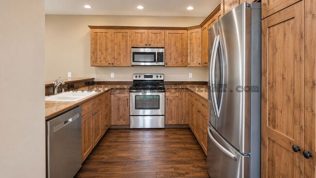Photo - *** Beautiful *** 3 Bed 2 Bath house in Alder Creek