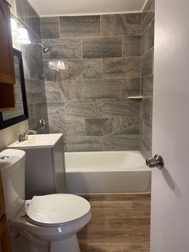 Photo - 5933 Southgood St