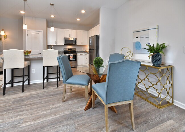 Grand Oaks Apartments